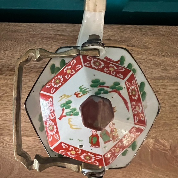 Vintage Japanese Stoneware Hexagon Teapot Brass Handle Chinoiserie People Trees - Picture 5 of 10